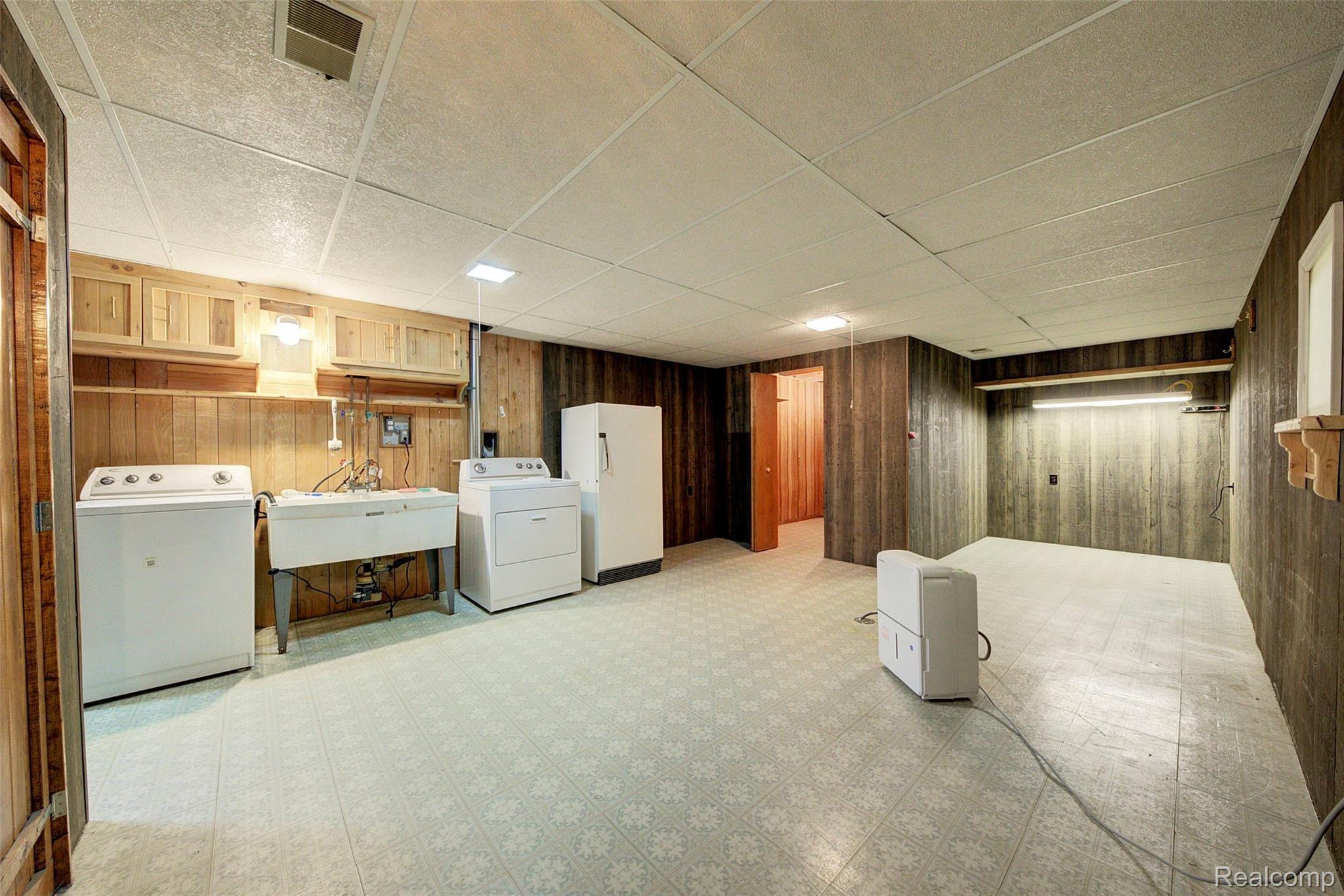 3292 Napier Road Canton, MI 48187 - Photo 41 of 80 4H8A9588_89_90.jpg