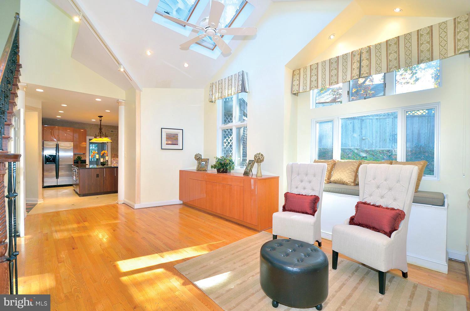 5107 Westport Road Chevy Chase, MD 20815 - Photo 12 of 30 Living Room