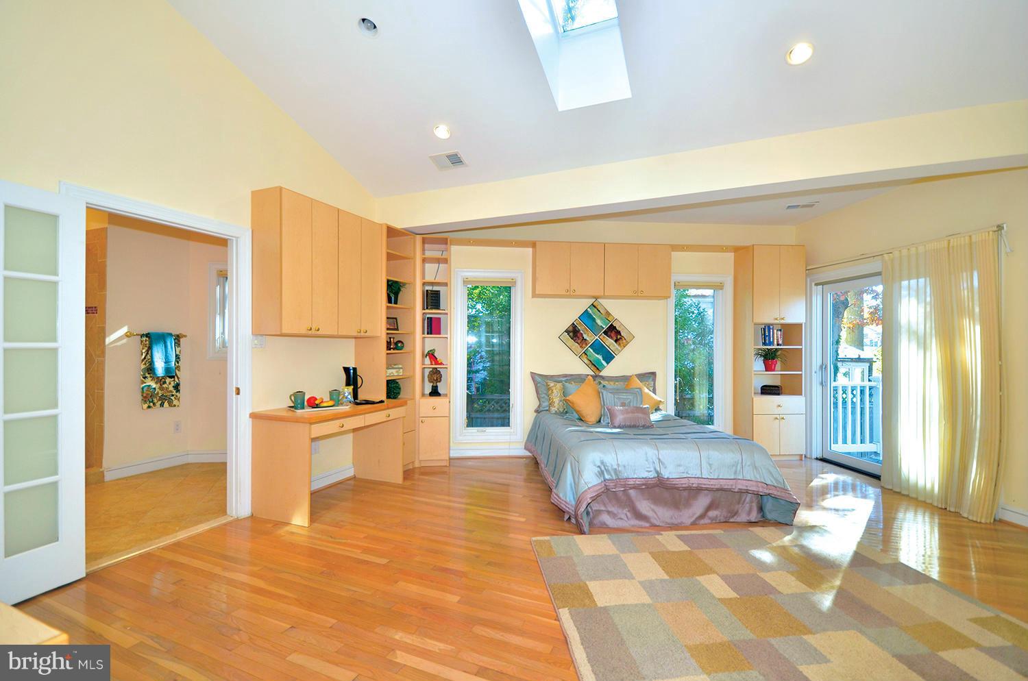 5107 Westport Road Chevy Chase, MD 20815 - Photo 20 of 30 Bedroom (Master)