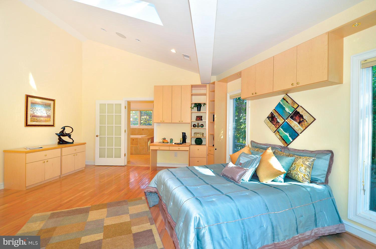 5107 Westport Road Chevy Chase, MD 20815 - Photo 21 of 30 Bedroom (Master)