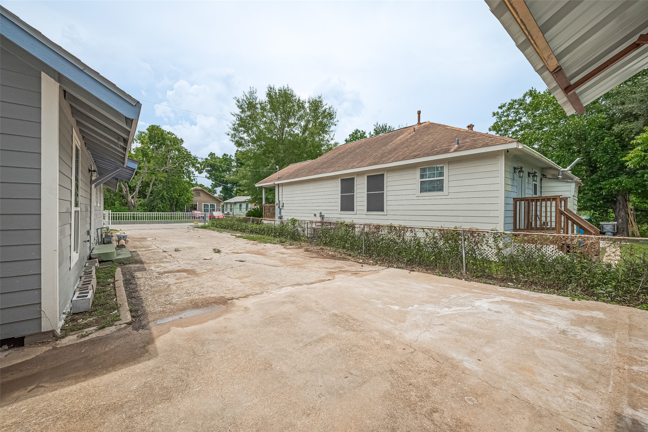 4013 Ranch Street, Unit 1 Houston, TX 77026 - Photo 14 of 16 a view of a house with a yard