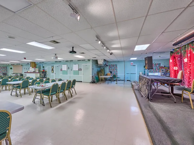 $225,000 | 7829 Southeast Eagle Avenue, Hobe Sound, FL 33455