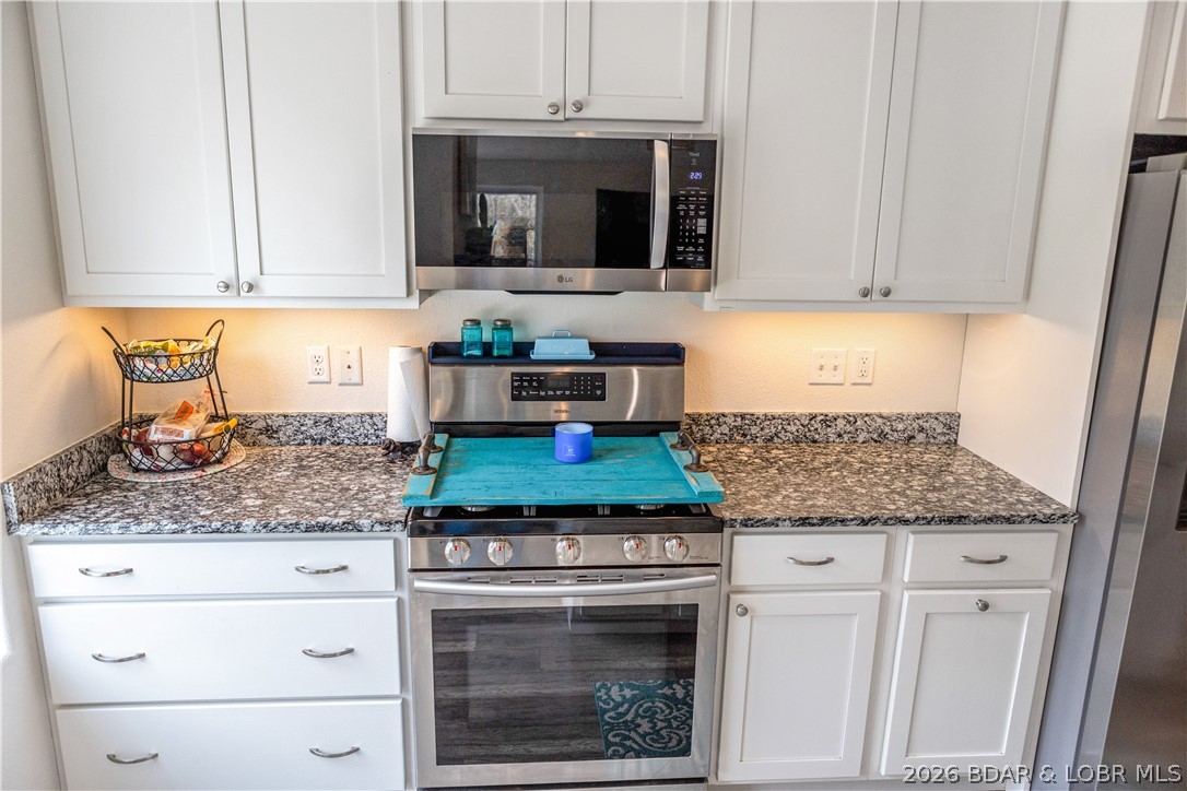 2245 Pier Thirty One Road Camdenton, MO 65020 - Photo 11 of 38