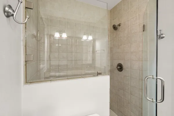 $2,700 | 1411 Conrad Sauer Drive, Houston, TX 77043