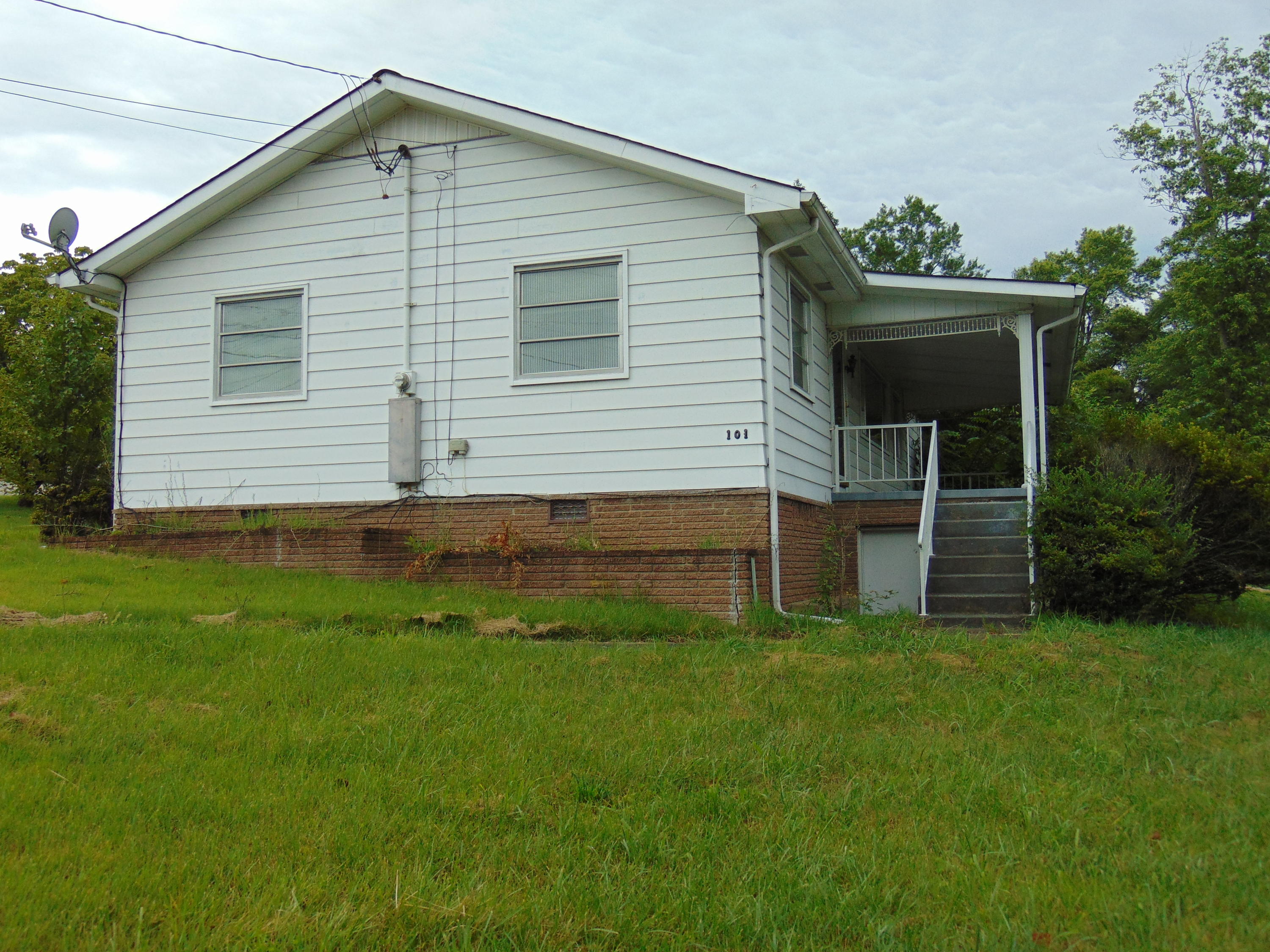 101 Underwood Road Oak Ridge, TN 37830 - Photo 3 of 24 DSC03698