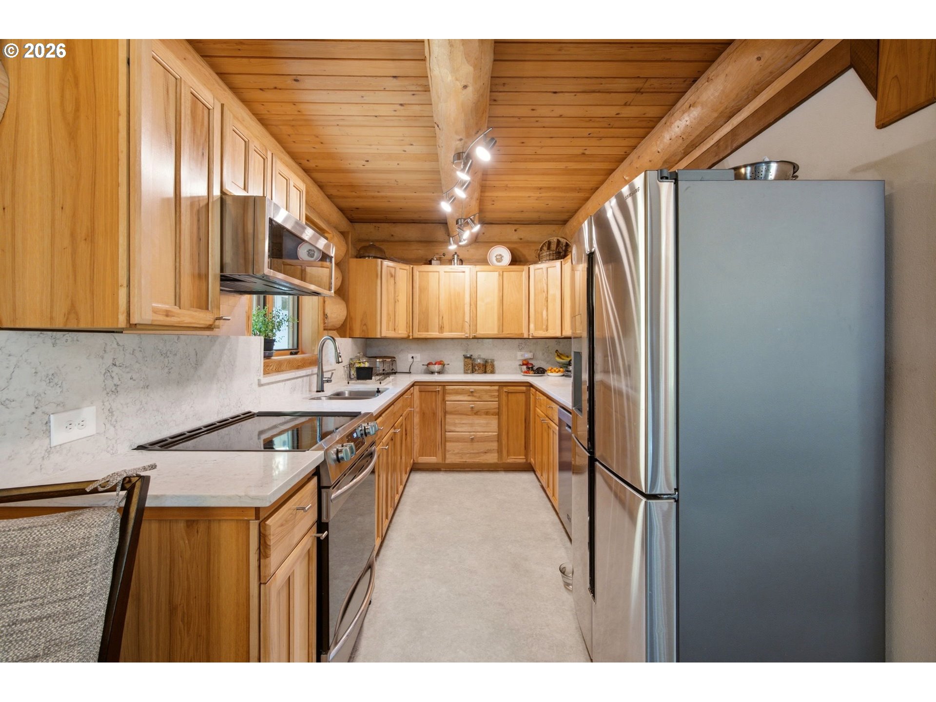 282 Edgewater Drive Carson, WA 98610 - Photo 9 of 48