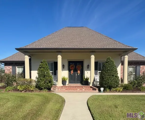 $635,000 | 142 Sugarfield Drive, Thibodaux, LA 70301