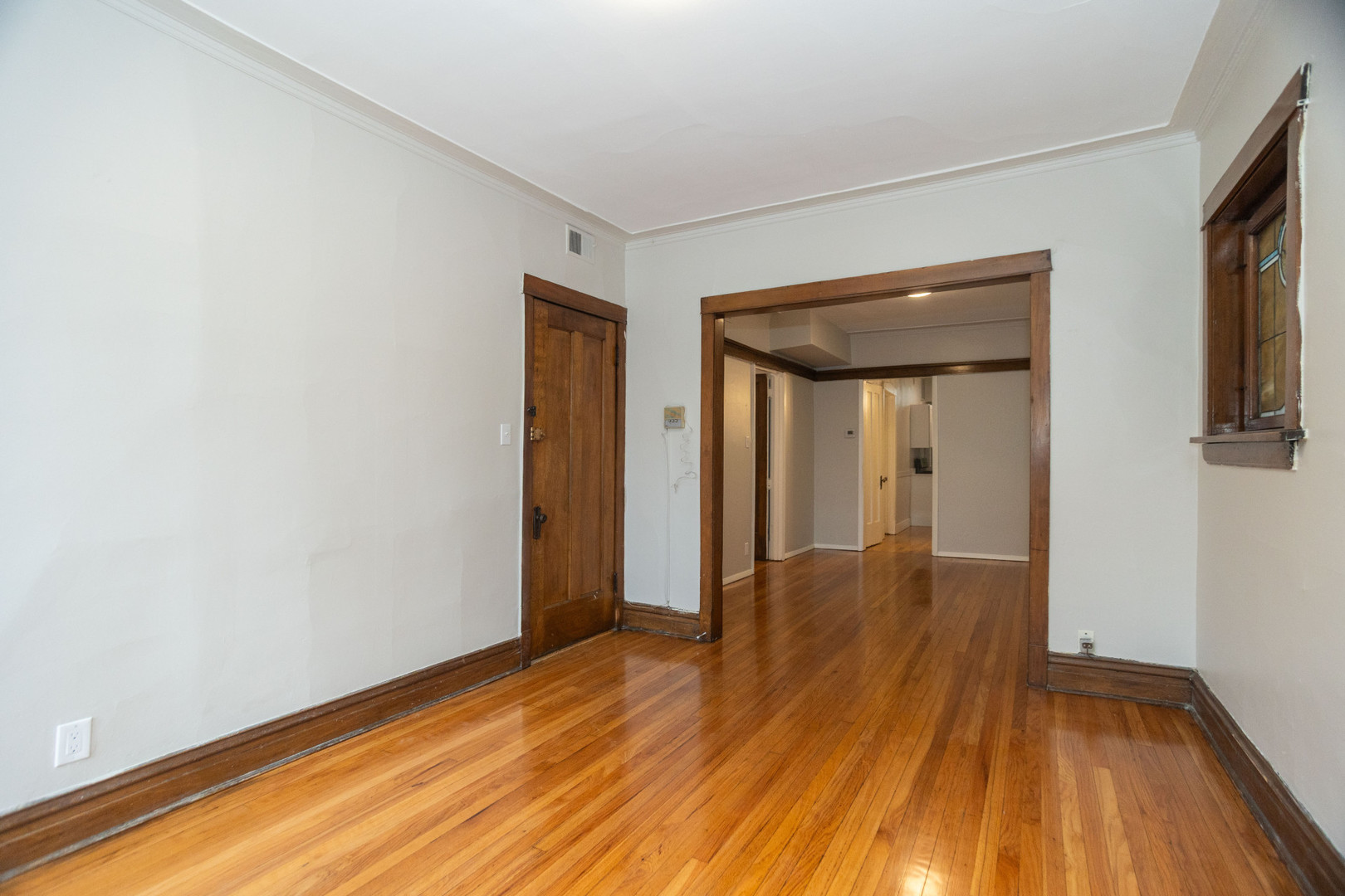 2112 West Roscoe Street, Unit 2F Chicago, IL 60618 - Photo 3 of 11