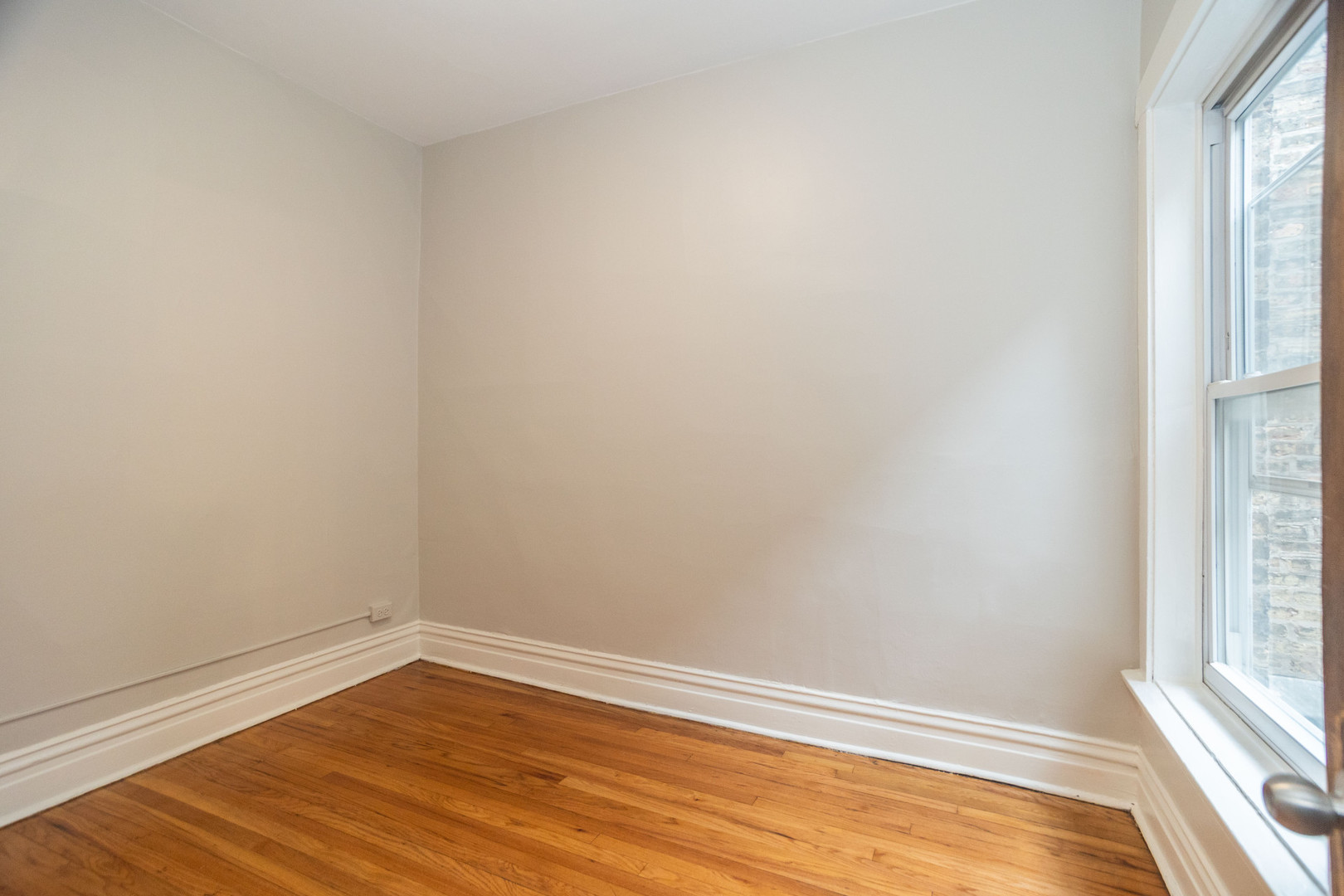 2112 West Roscoe Street, Unit 2F Chicago, IL 60618 - Photo 7 of 11