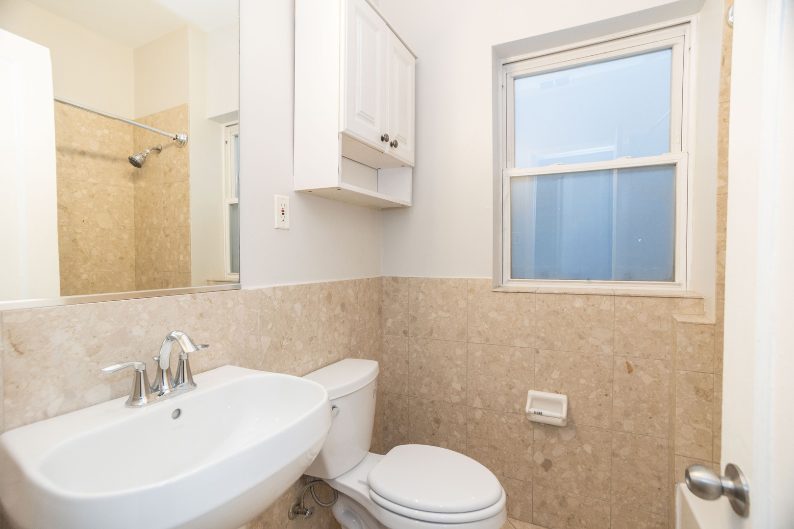 2112 West Roscoe Street, Unit 2F Chicago, IL 60618 - Photo 10 of 11