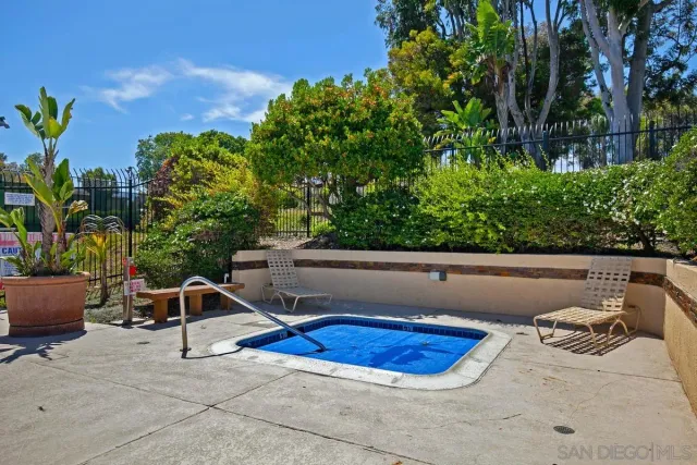 $875,000 | 1418 Camino Zalce, San Diego, CA 92111