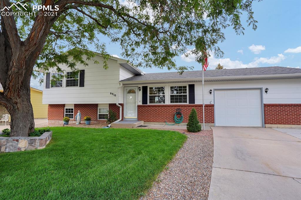 6910 Roaring Spring Terrace Fountain, CO 80817 - Photo 1 of 25