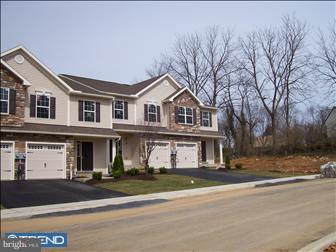 808 Caramist Circle, Unit 31 Sinking Spring, PA 19608 - Photo 1 of 1 Gallery Image 1