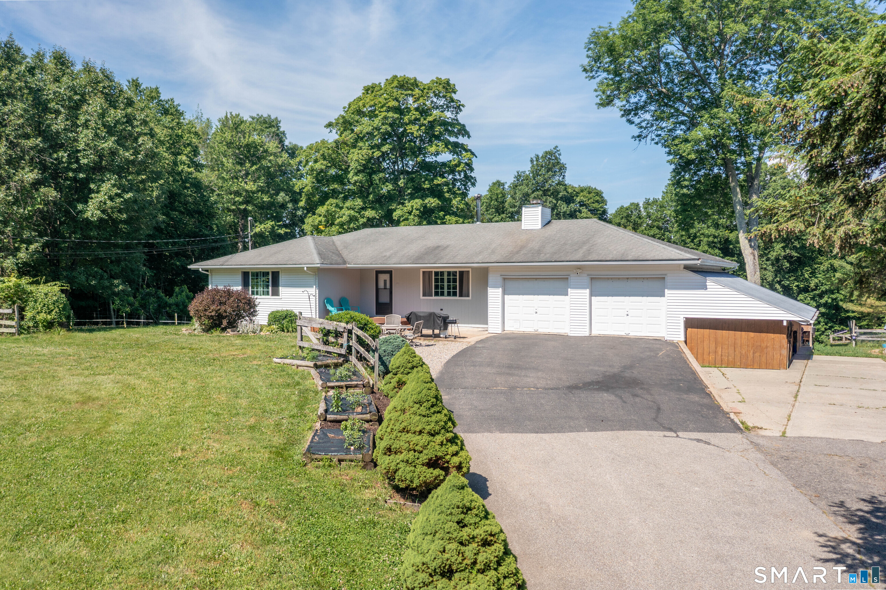 102 Pumpkin Hill Road Ashford, CT 06278 - Photo 2 of 38
