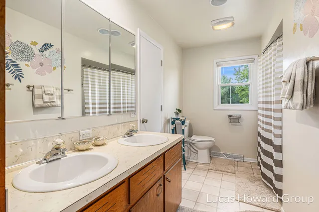 $424,000 | 6040 10 Mile Road Northeast, Rockford, MI 49341