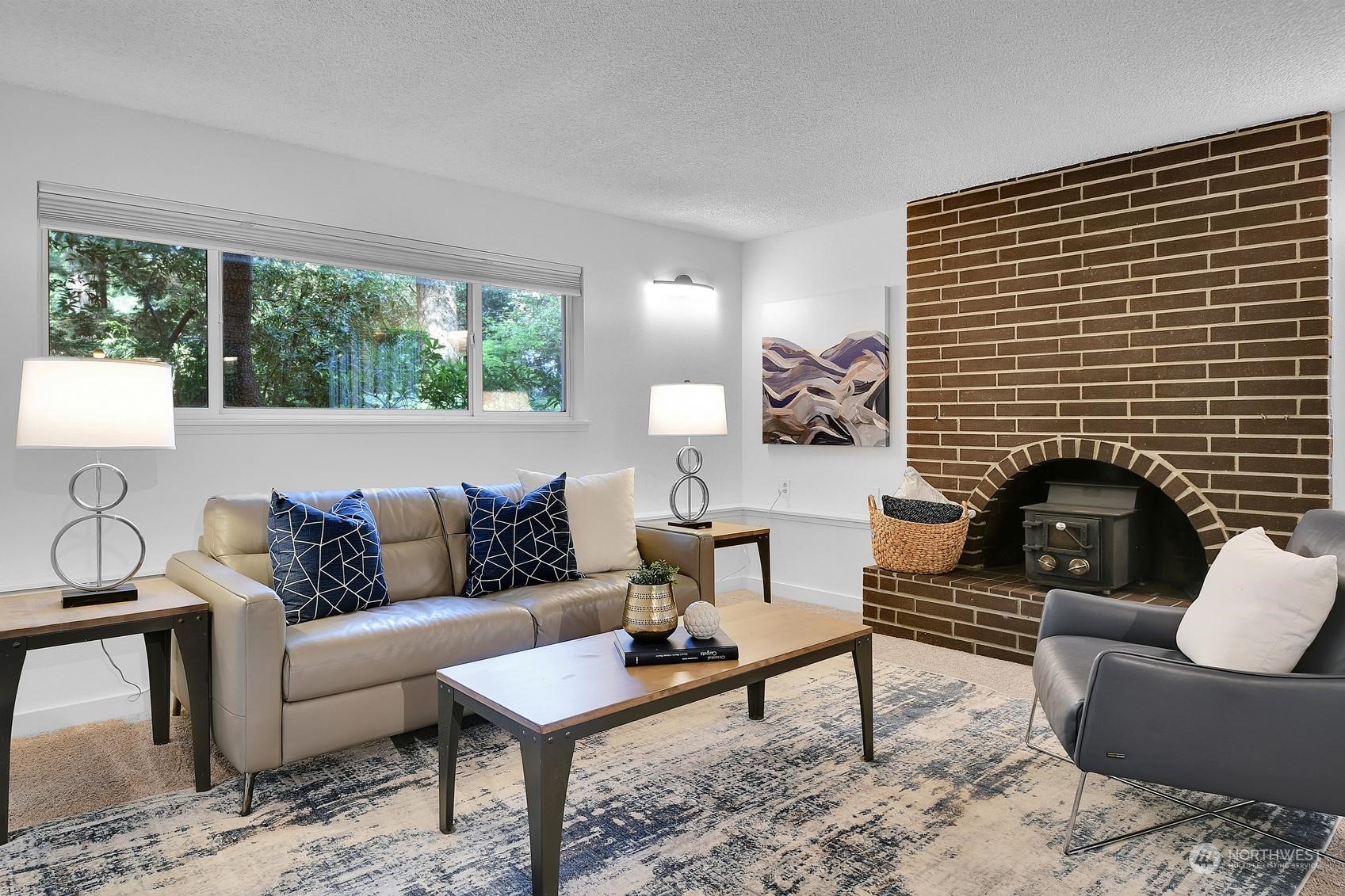 318 170th Place Southwest Bothell, WA 98012 - Photo 21 of 34 a living room with furniture and a potted plant