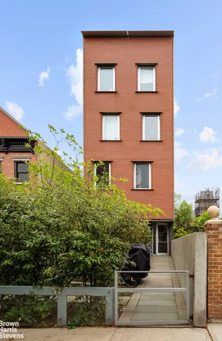 $1,550,000 | 114 4th Place, Unit 2 | Carroll Gardens