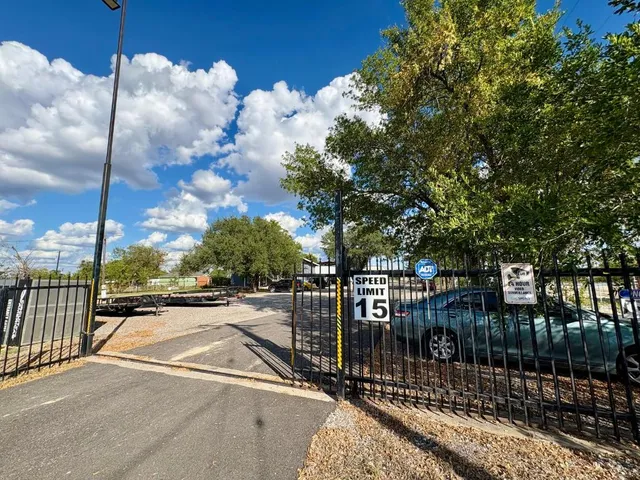 $1,295 | 5213 Tucker Hill Lane, Unit B, Cedar Creek, TX 78612