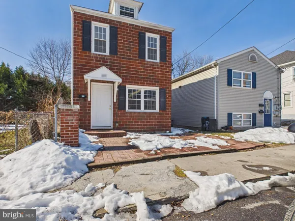 $1,500 | 629 Virginia Avenue, Martinsburg, WV 25401