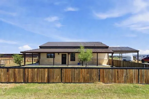 $499,000 | 335 Mdw Bnd Circle, Stephenville, TX 76401