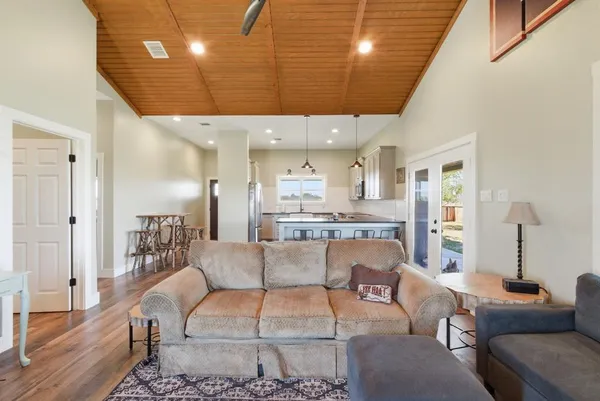 $499,000 | 335 Mdw Bnd Circle, Stephenville, TX 76401
