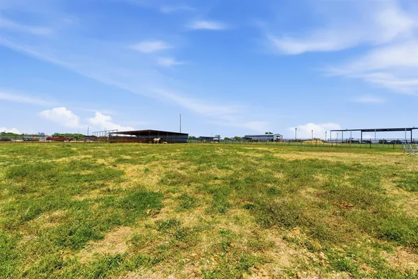 $499,000 | 335 Mdw Bnd Circle, Stephenville, TX 76401