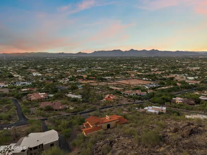 $2,950,000 | 6349 East Hummingbird Lane, Paradise Valley, AZ 85253