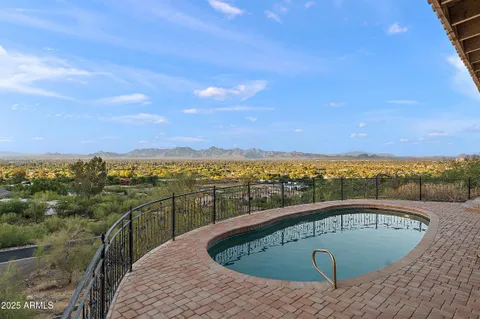 $2,950,000 | 6349 East Hummingbird Lane, Paradise Valley, AZ 85253