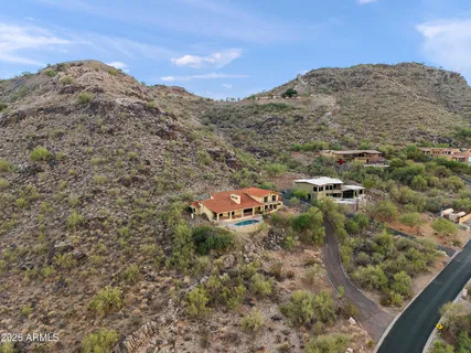 $2,950,000 | 6349 East Hummingbird Lane, Paradise Valley, AZ 85253