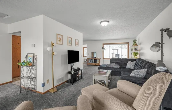 $235,000 | 428 Main Street North, St. Michael, MN 55376