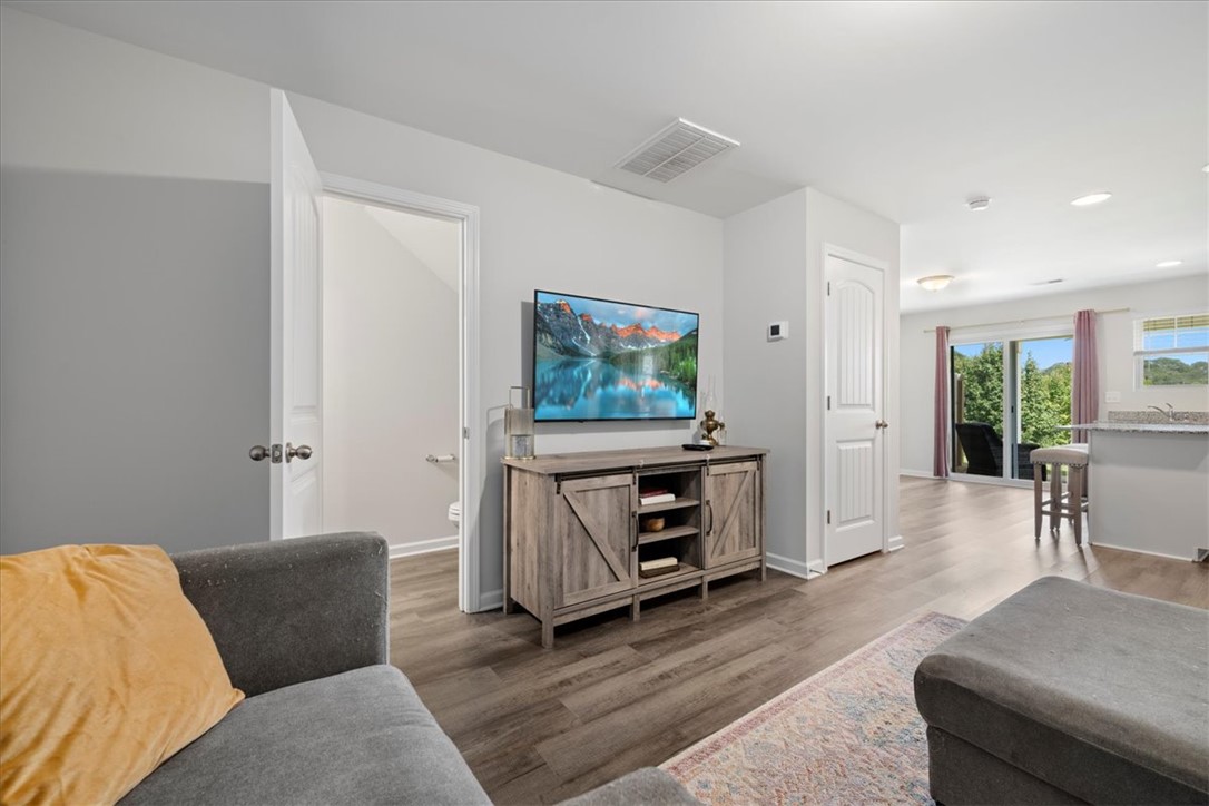 117 Adger Road Pendleton, SC 29670 - Photo 8 of 33