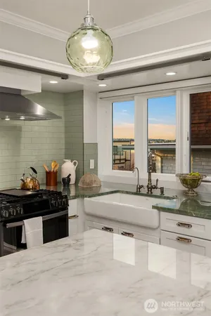 $2,398,950 | 2307 Broadway East, Seattle, WA 98102