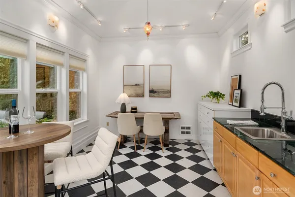 $2,398,950 | 2307 Broadway East, Seattle, WA 98102