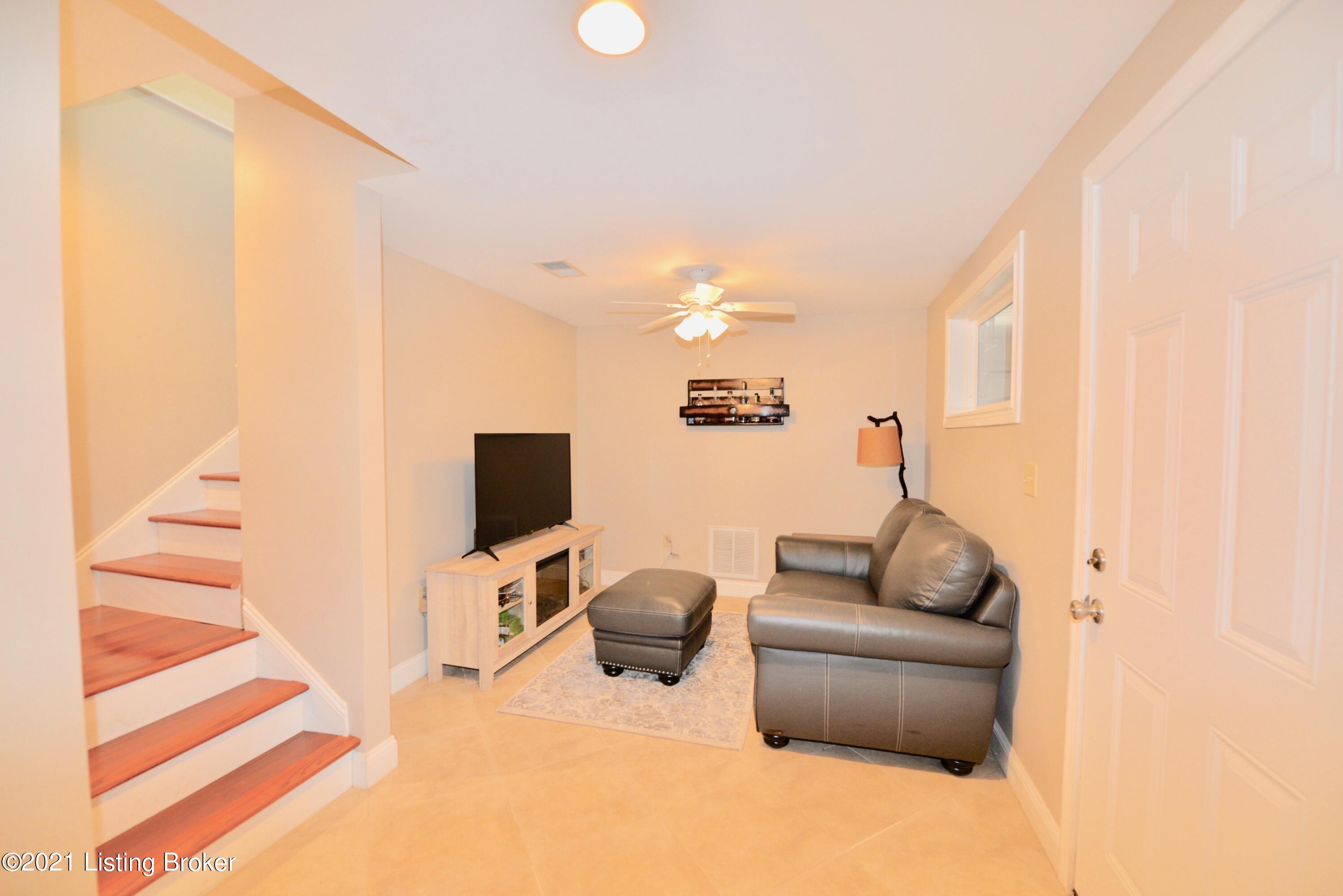 486 Hillandale Road Sanders, KY 41083 - Photo 13 of 24 DSC_4657