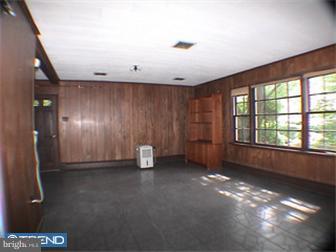 8714 Patton Road Glenside, PA 19038 - Photo 5 of 10 Gallery Image 5