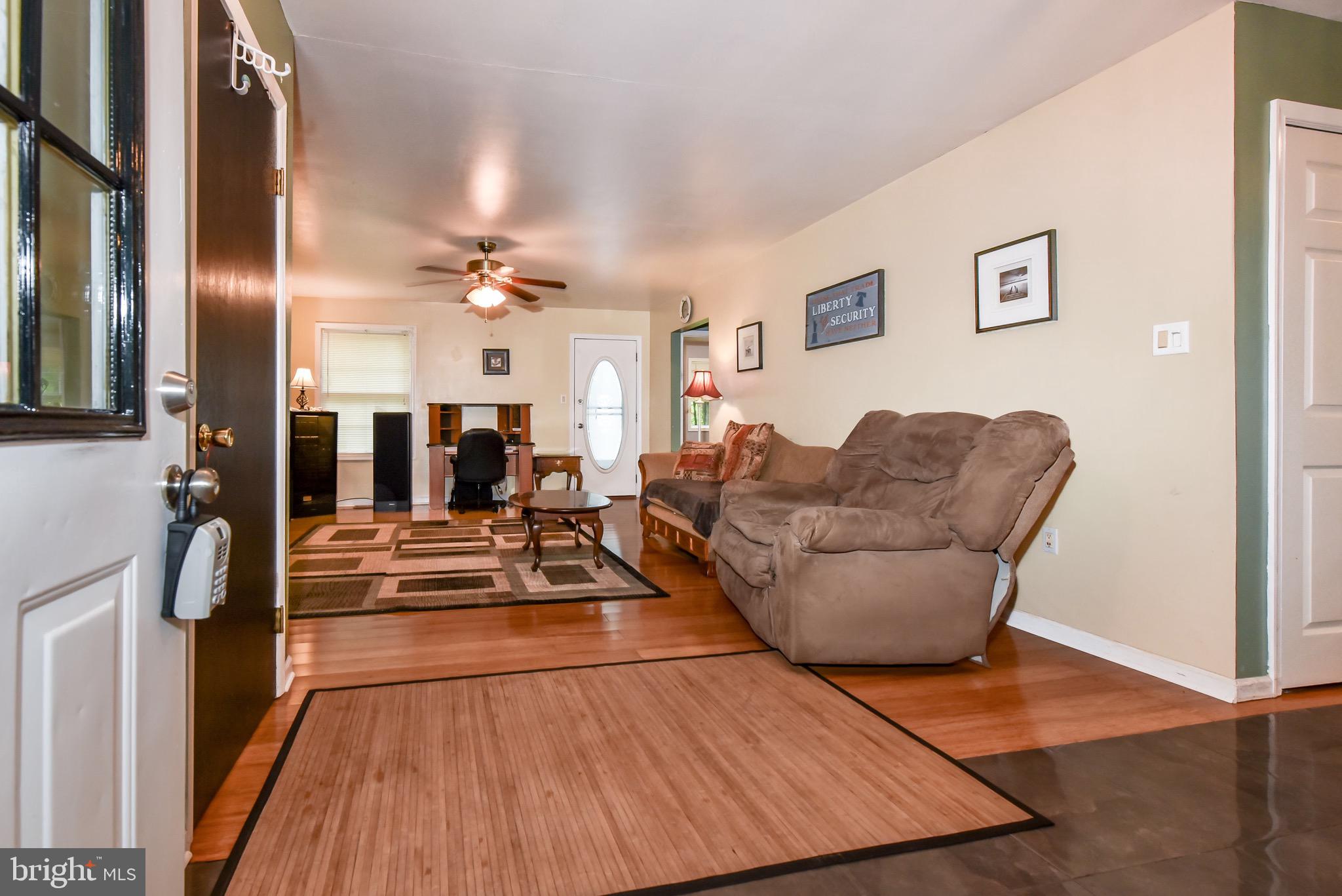 33 Reedy Lane Elkton, MD 21921 - Photo 1 of 24 Living Room