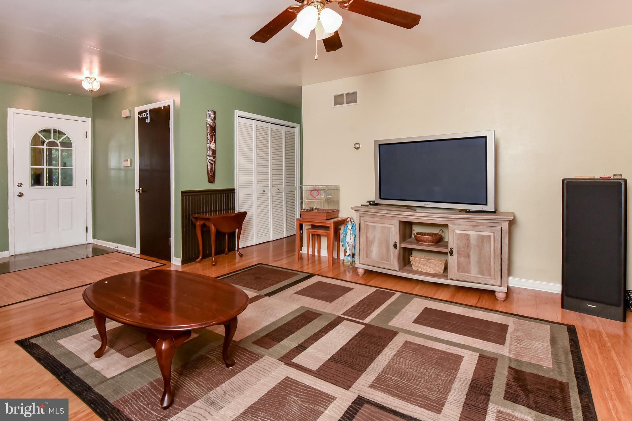 33 Reedy Lane Elkton, MD 21921 - Photo 3 of 24 Living Room