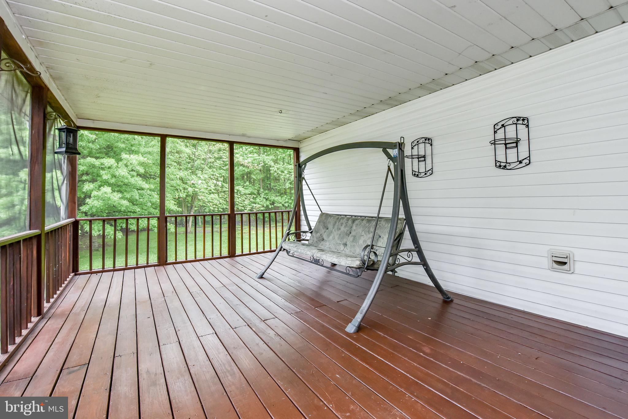 33 Reedy Lane Elkton, MD 21921 - Photo 8 of 24 Screened porch