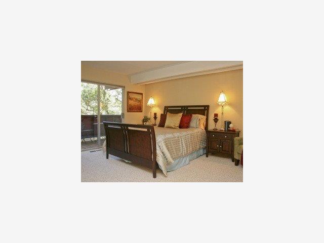 337 Middle Road Belmont, CA 94002 - Photo 5 of 9 Gallery Image 5