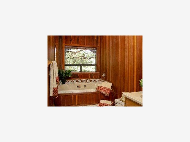 337 Middle Road Belmont, CA 94002 - Photo 6 of 9 Gallery Image 6