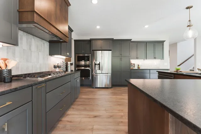 $865,900 | 7698 22nd Avenue South, Shakopee, MN 55379