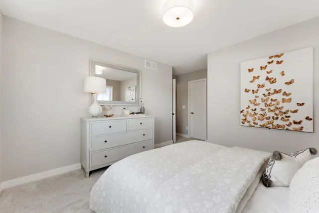 $865,900 | 7698 22nd Avenue South, Shakopee, MN 55379