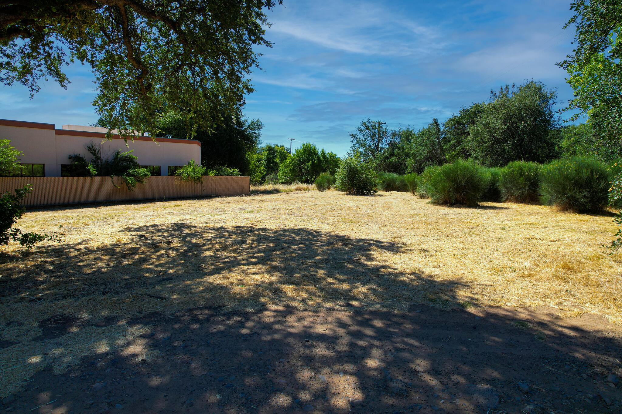 1875 Sonoma Street Redding, CA 96001 - Photo 2 of 9