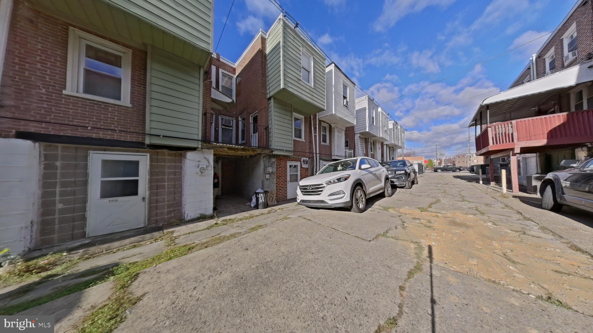 4013 Higbee Street Philadelphia, PA 19135 - Photo 37 of 39 Rear Driveway