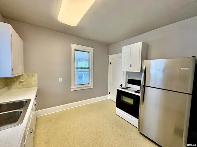 $137,900 | 1517 South Main Street, Jacksonville, IL 62650