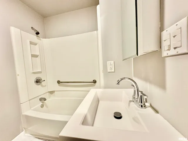 $137,900 | 1517 South Main Street, Jacksonville, IL 62650