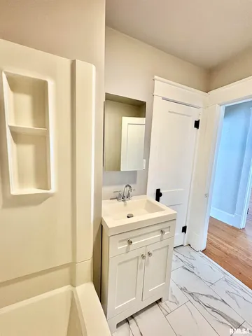 $137,900 | 1517 South Main Street, Jacksonville, IL 62650