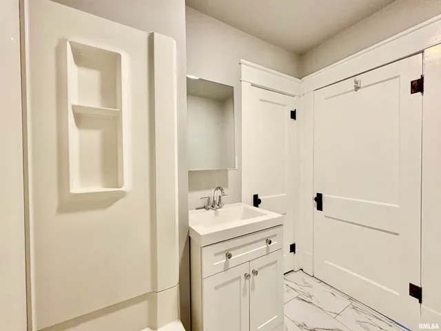 $137,900 | 1517 South Main Street, Jacksonville, IL 62650