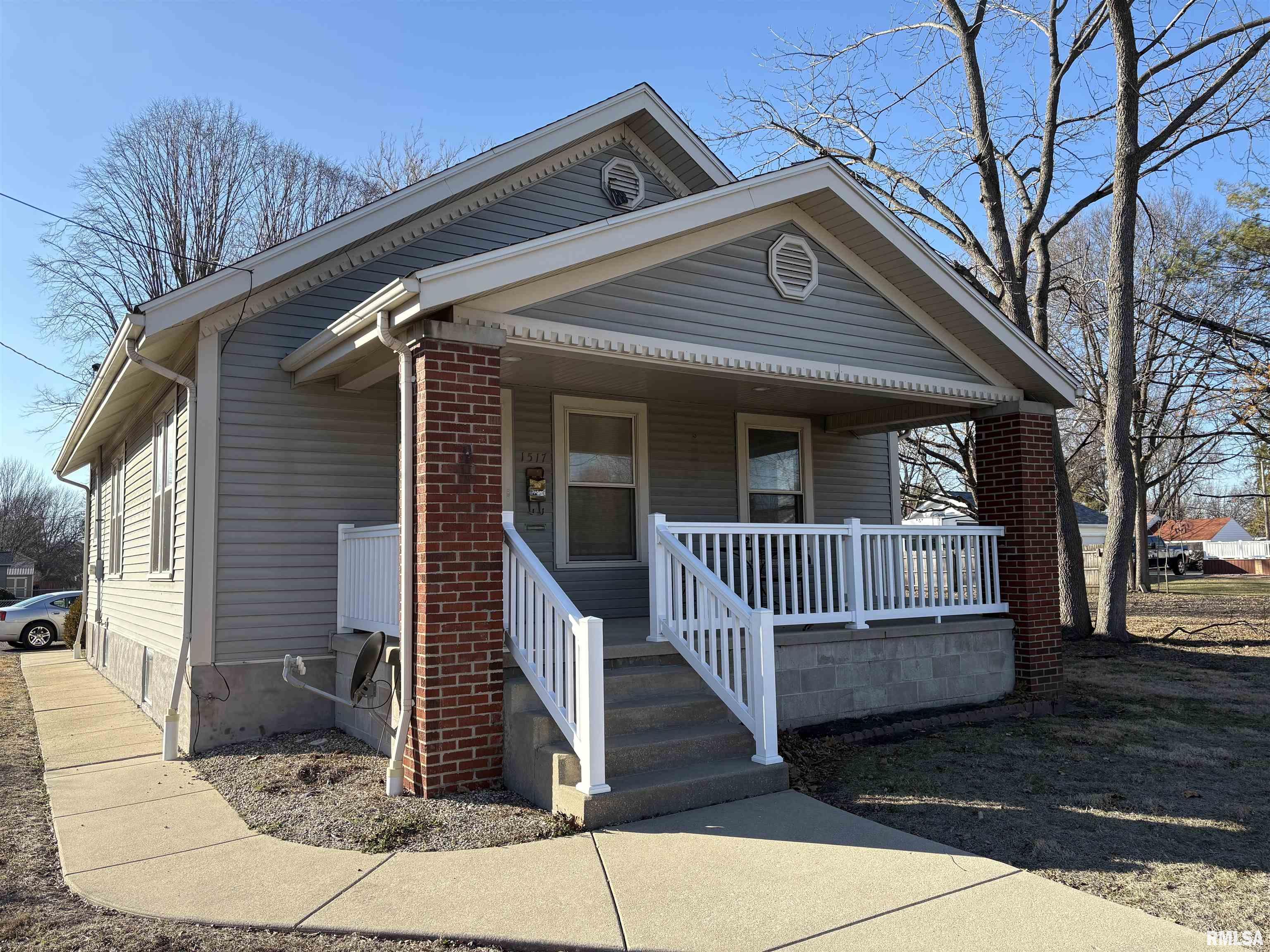 1517 South Main Street Jacksonville, IL 62650 - Photo 3 of 59