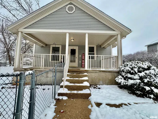 $137,900 | 1517 South Main Street, Jacksonville, IL 62650